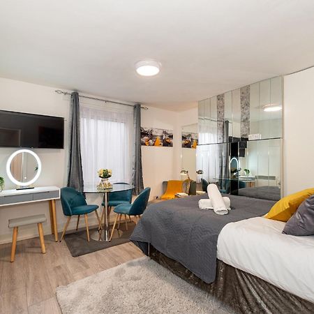 Chic Studio Apartment, Bus 18 To Euston In 30 Min. Londres Exterior foto