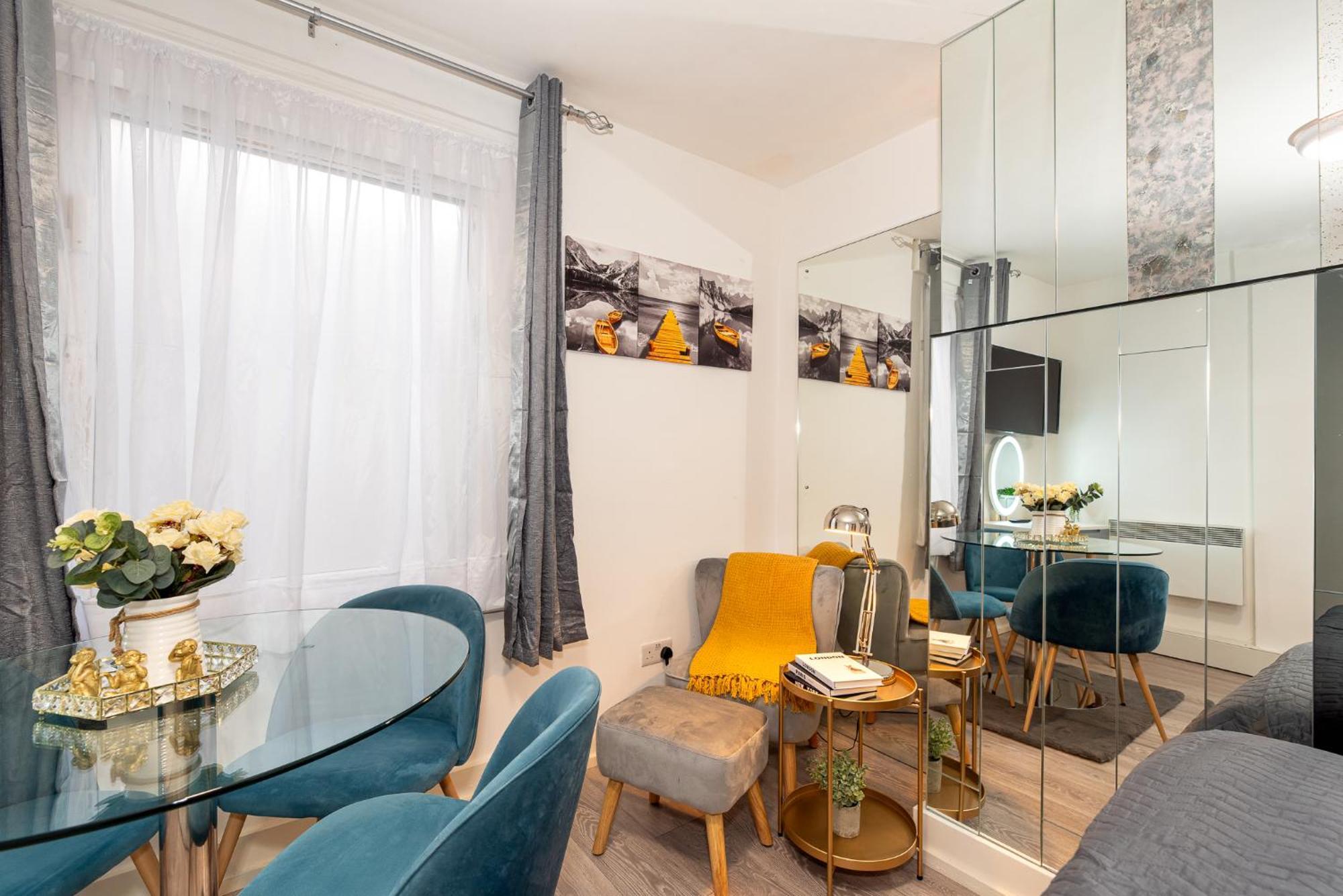 Chic Studio Apartment, Bus 18 To Euston In 30 Min. Londres Exterior foto